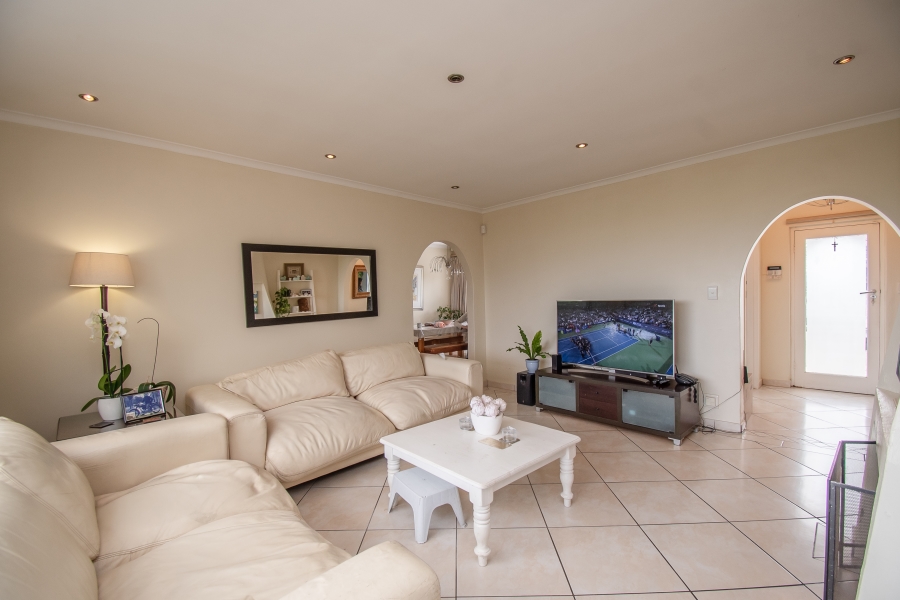 3 Bedroom Property for Sale in Heldervue Western Cape